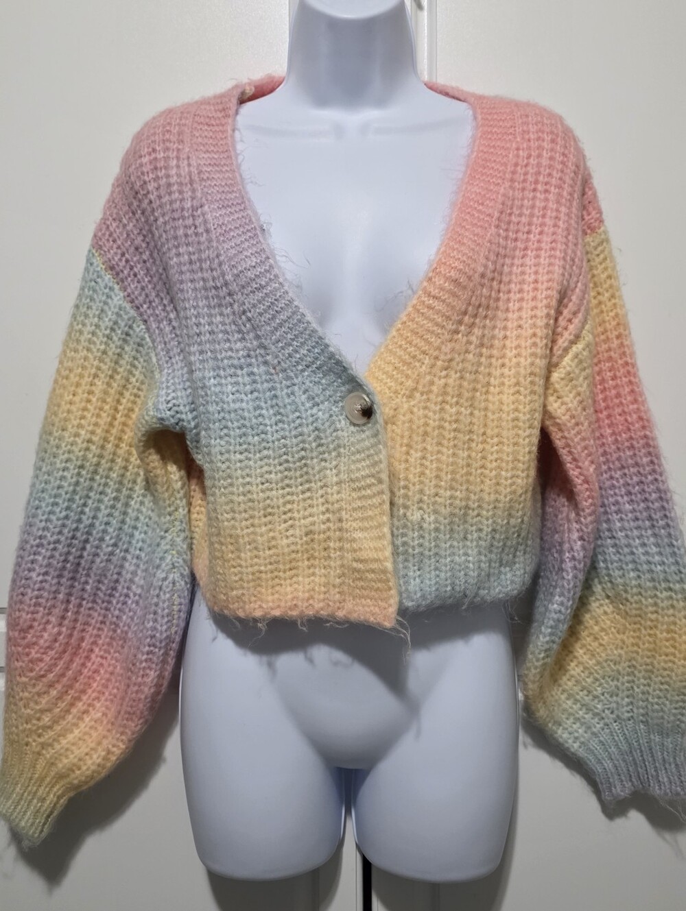 Fashion Nova Womens Pastel Ombre Rainbow Oversized Knit Button Cropped Cardigan